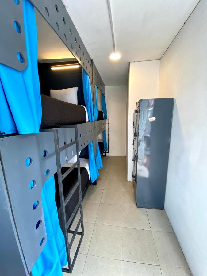 Roomies Hostel Reforma-El Angel メキシコシティ エクステリア 写真