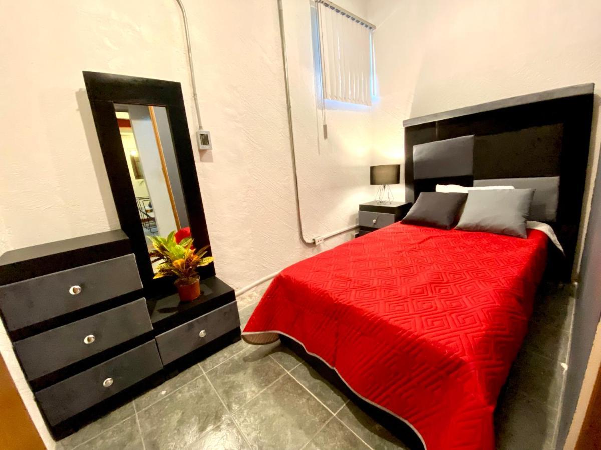 Roomies Hostel Reforma-El Angel メキシコシティ エクステリア 写真